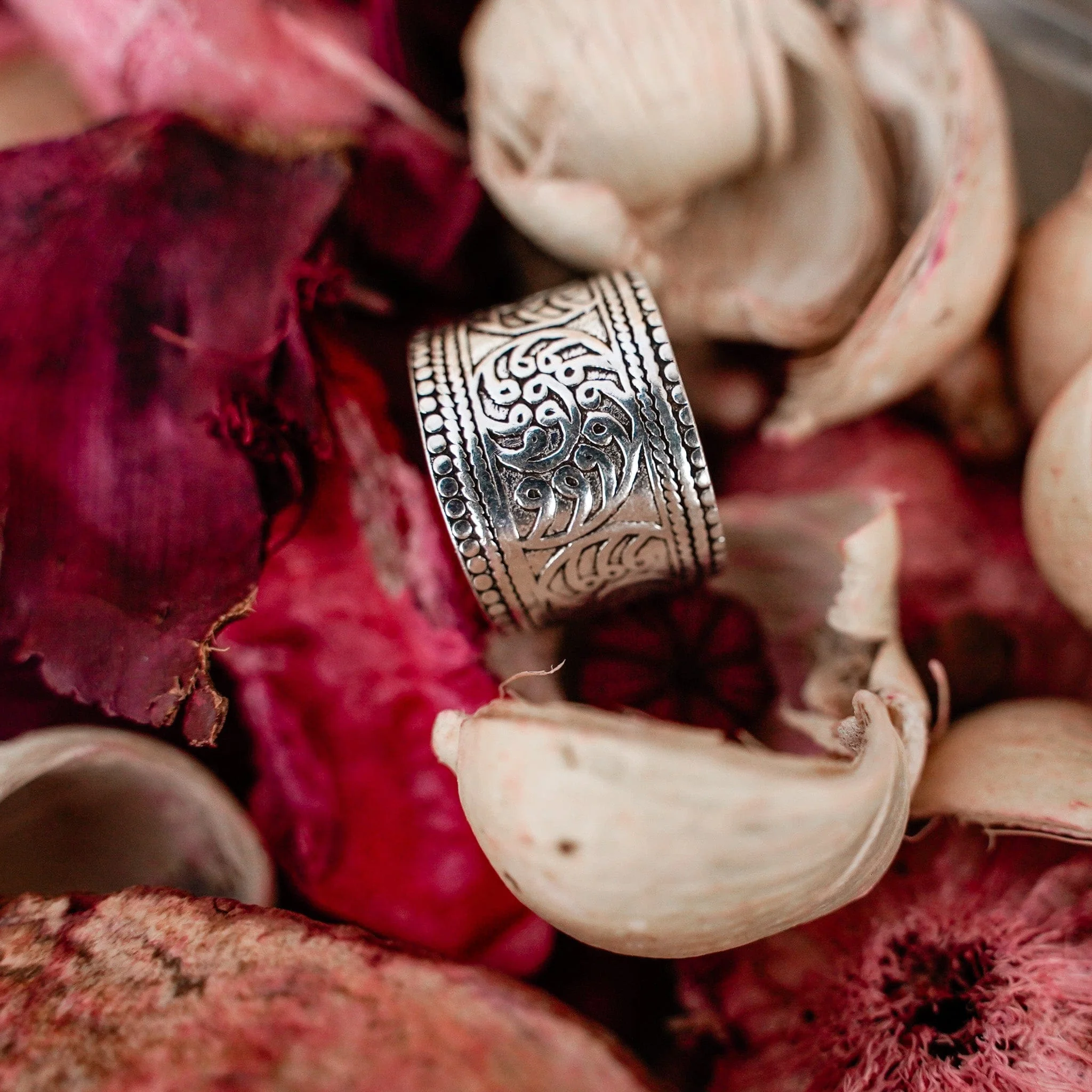 Aurivana Ring - Image 4