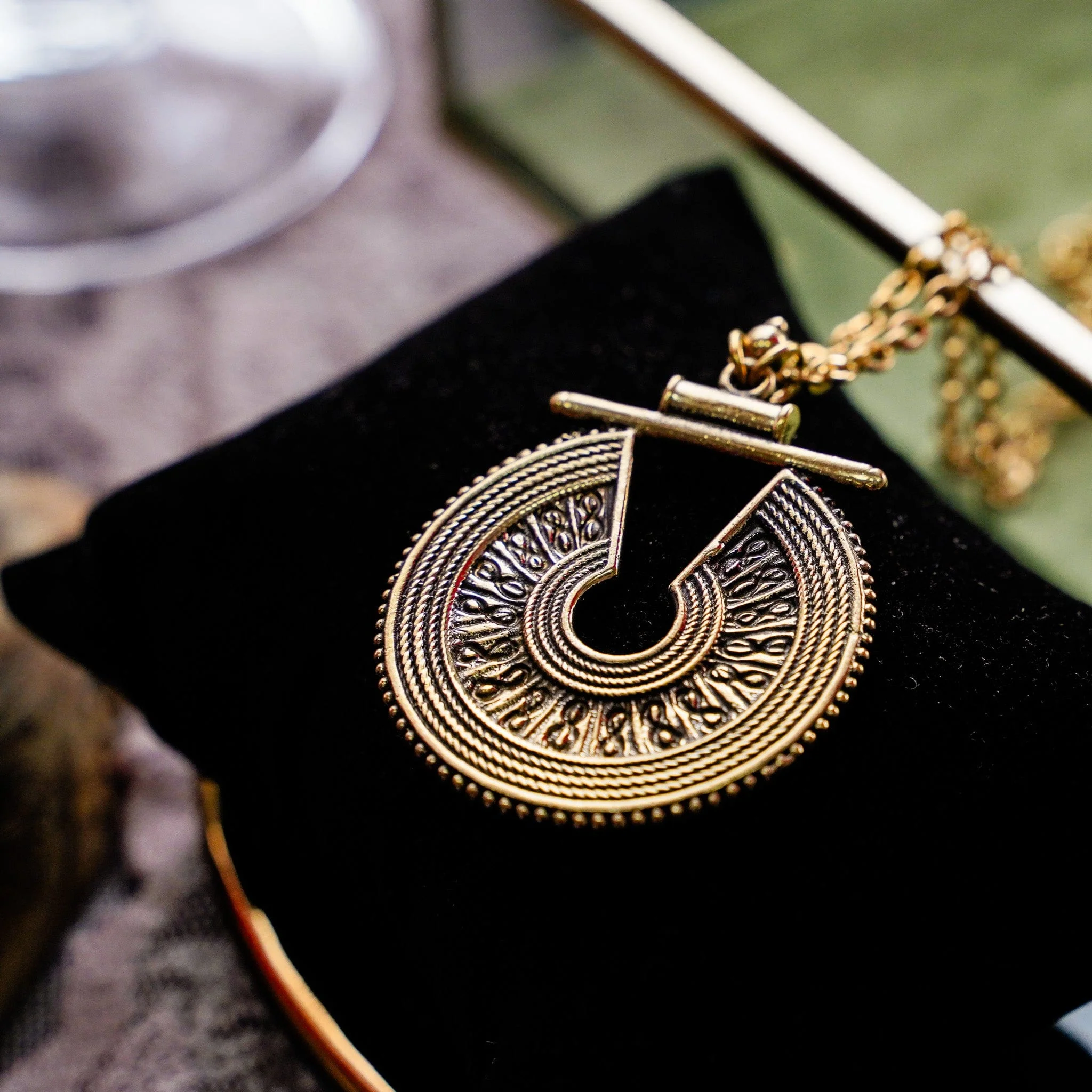 Bollywood Glamour Necklace - Image 6