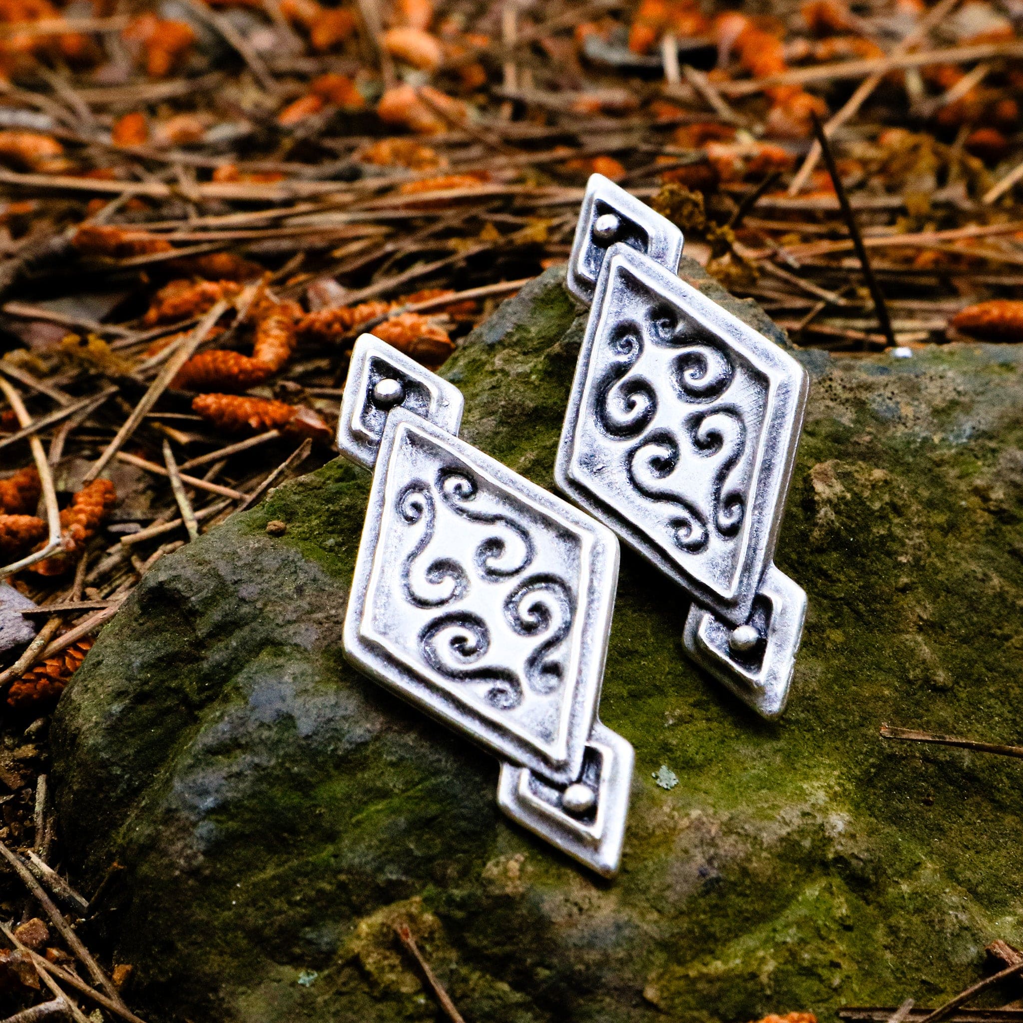 Content Earrings - Image 3