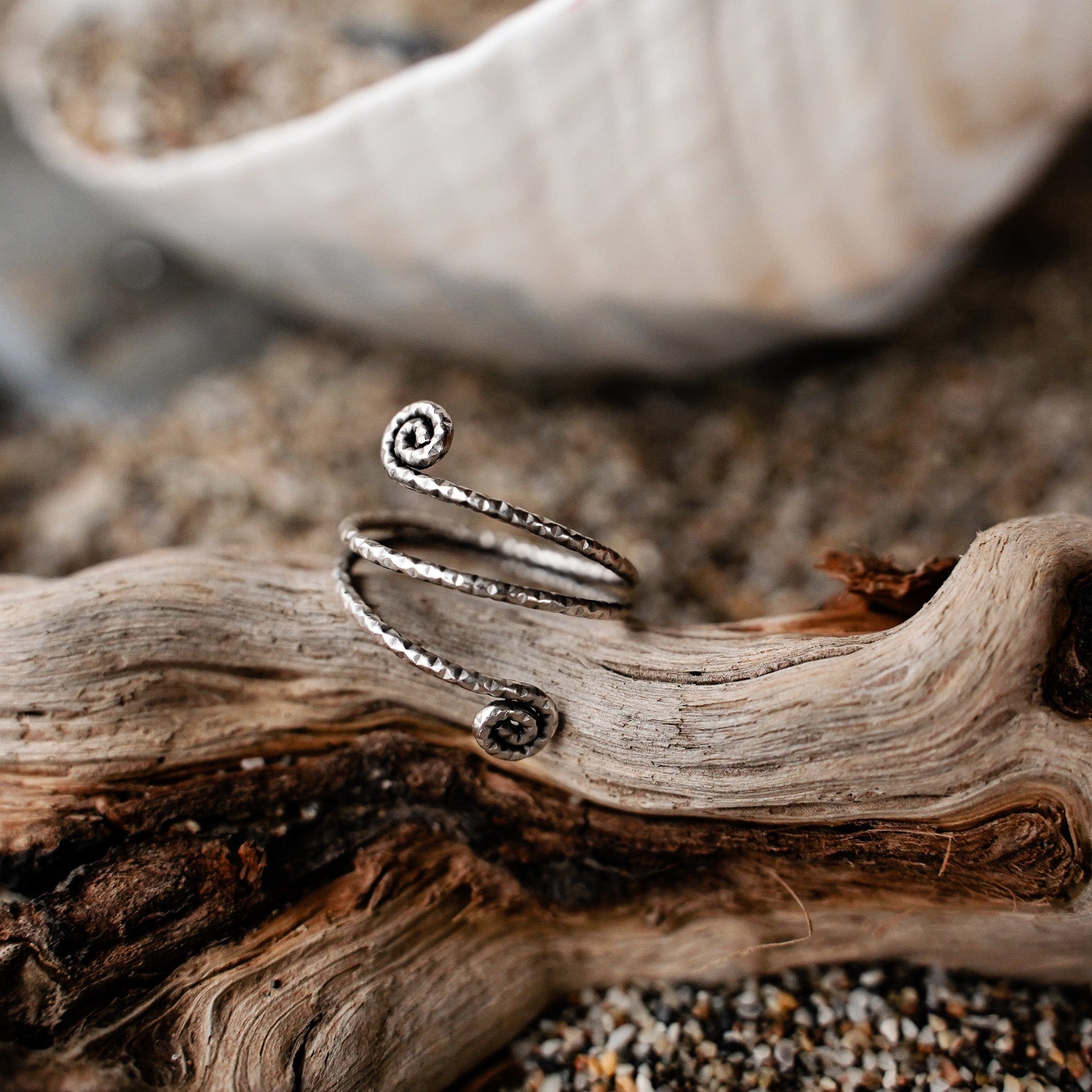 Daisy Wire Ring - Image 6