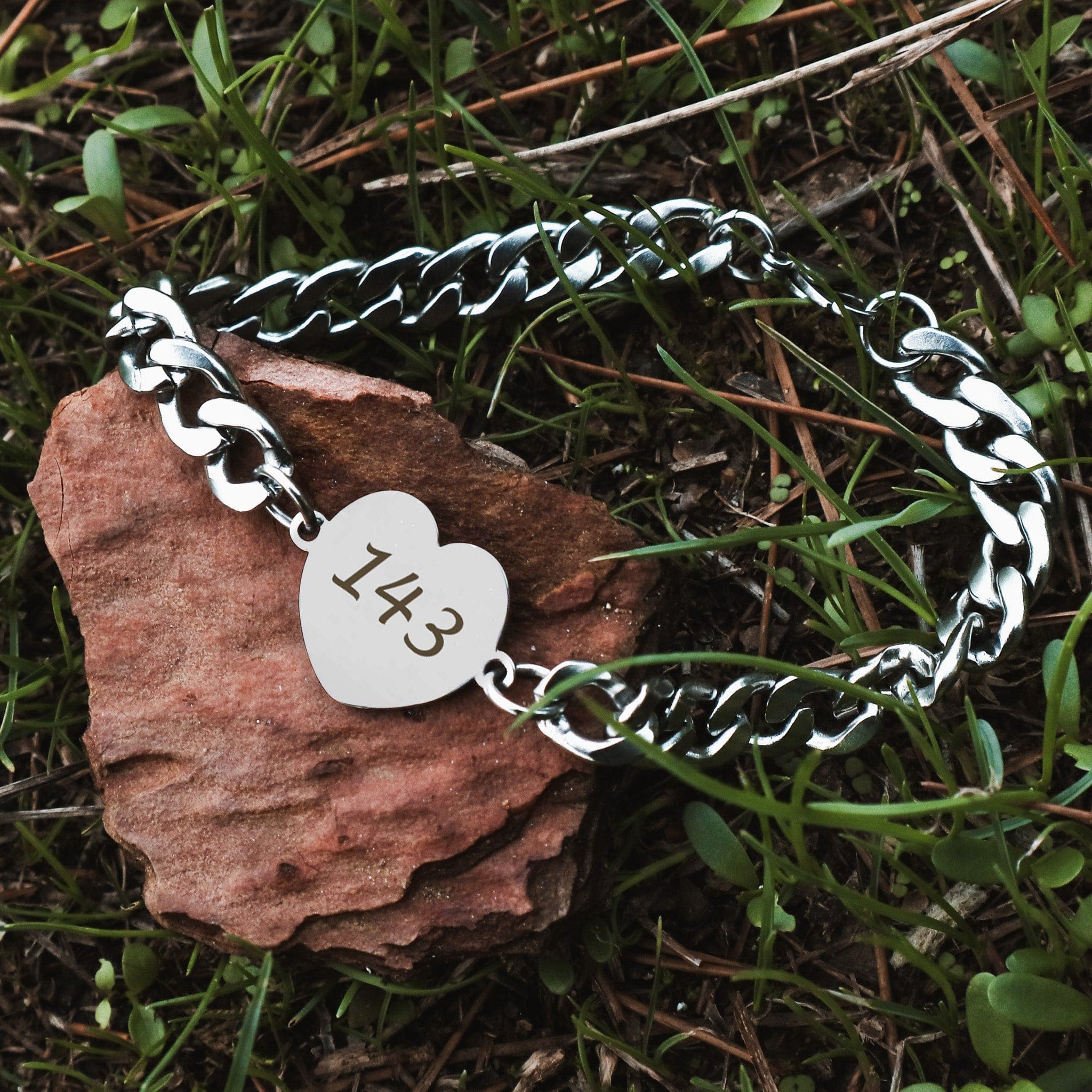 Engravable Heart Bracelet - Image 6