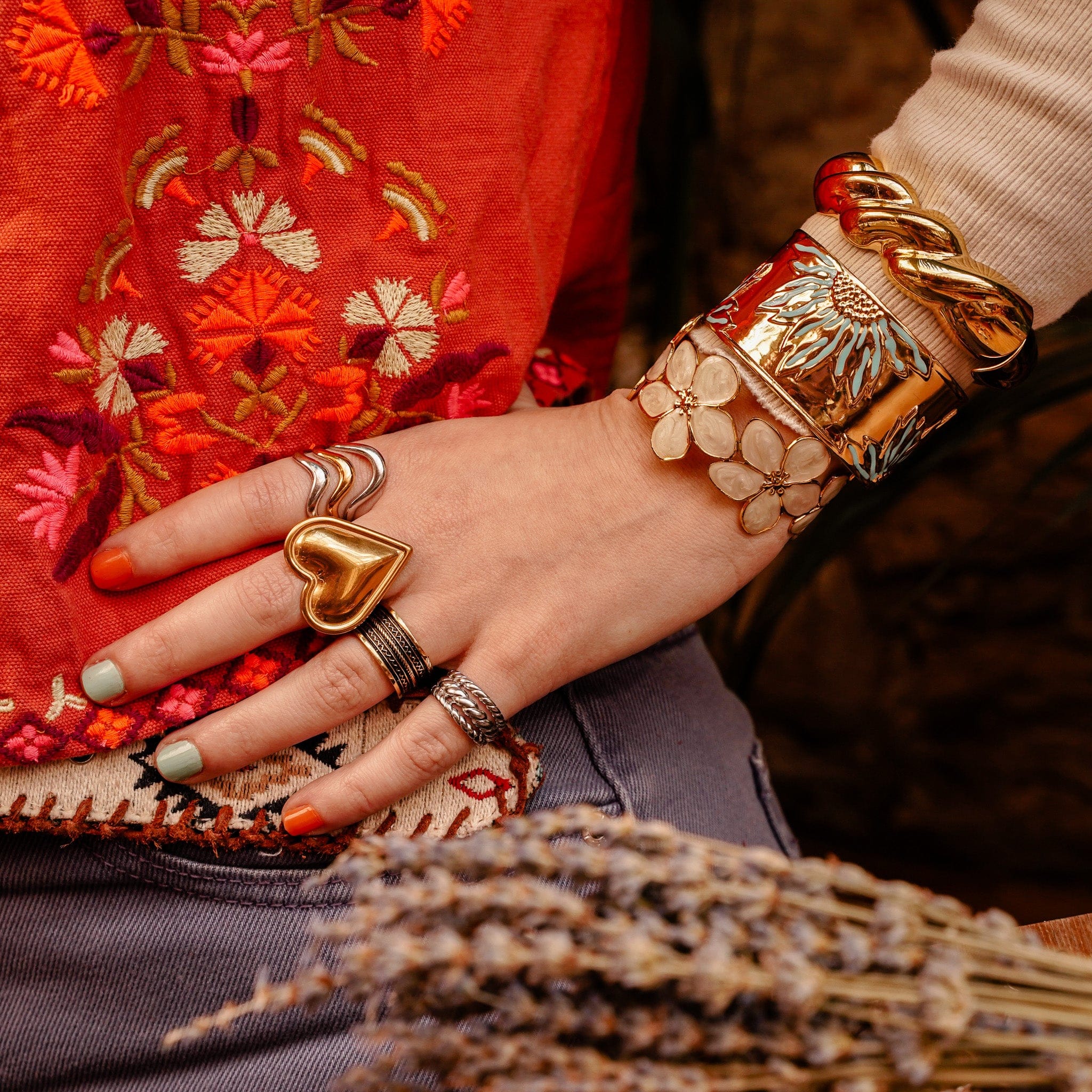 Eterna Band Bracelet - Image 5
