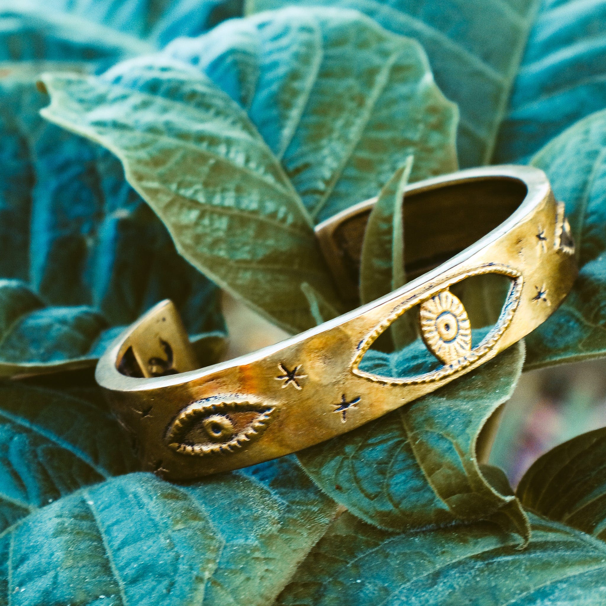 Eyelashes Bracelet - Image 6