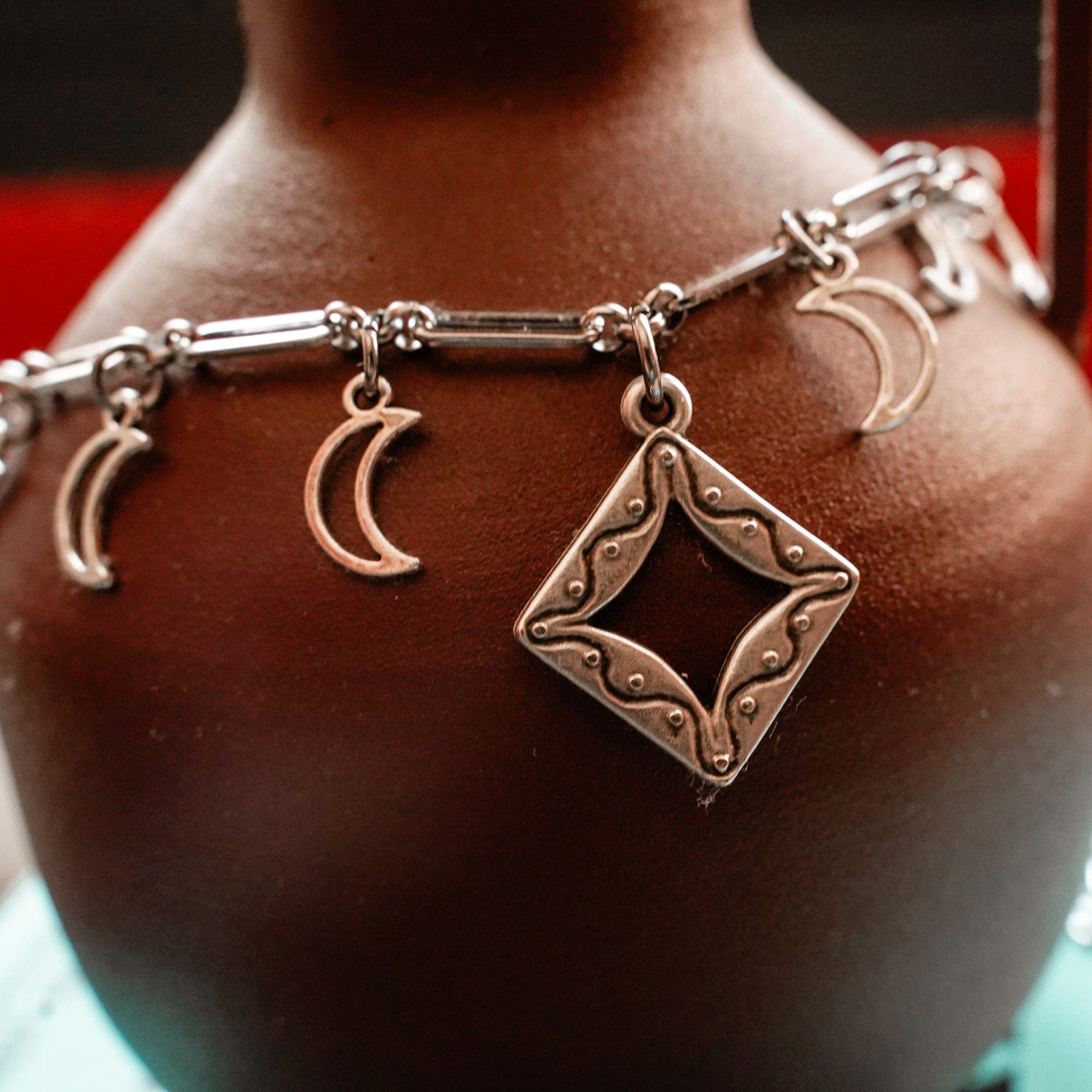 Night Travel Necklace - Image 4