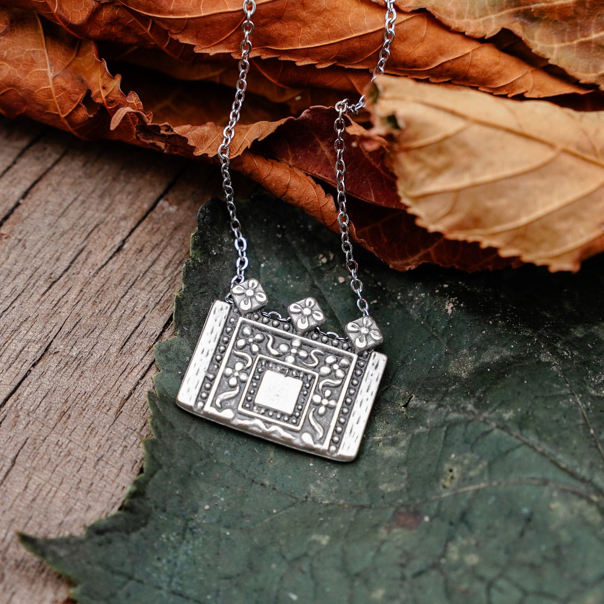 Oldschool Era Necklace
