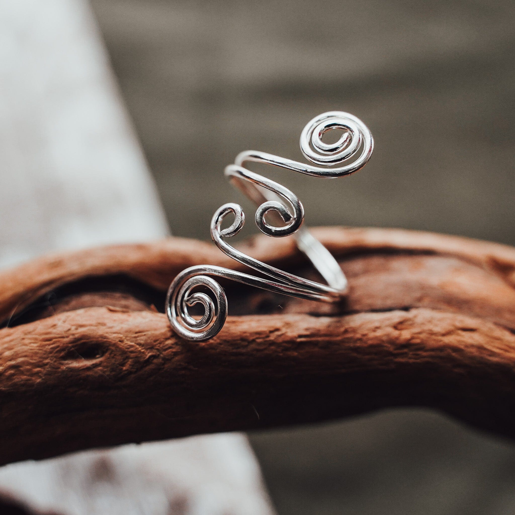 Silken Wire Ring - Image 3