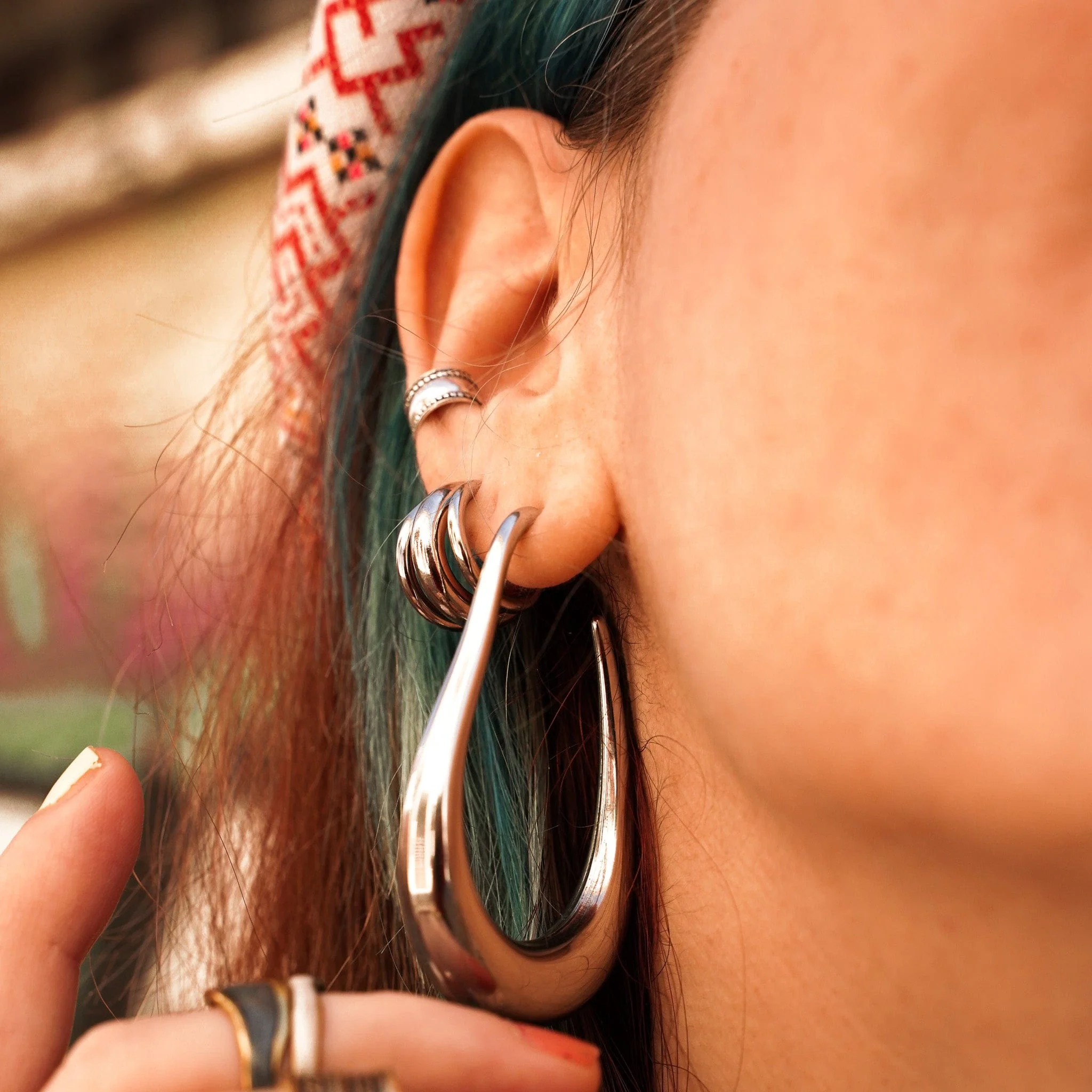 Untamed Loop Ear Cuff - Image 4