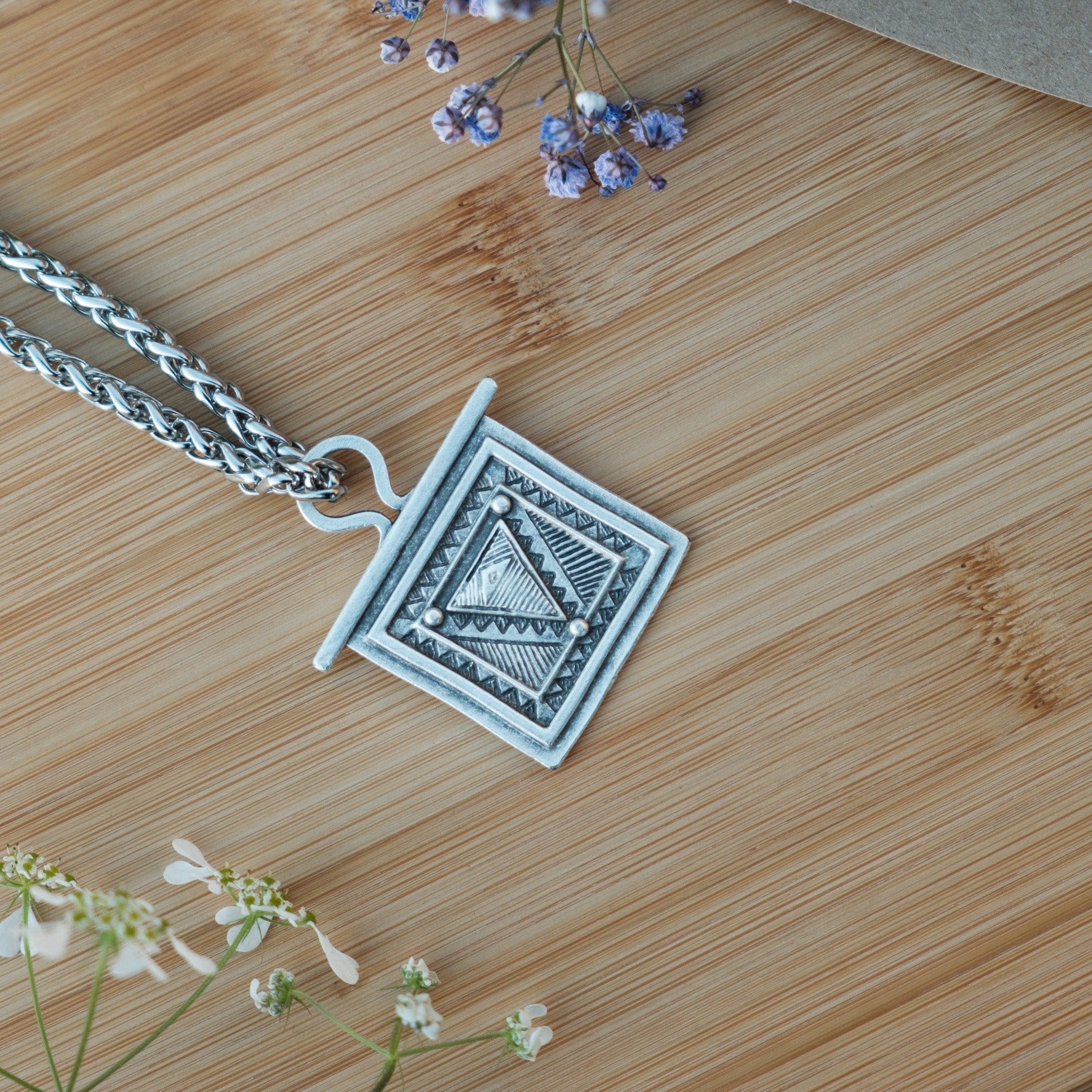 Vacation Vibes Necklace - Image 3