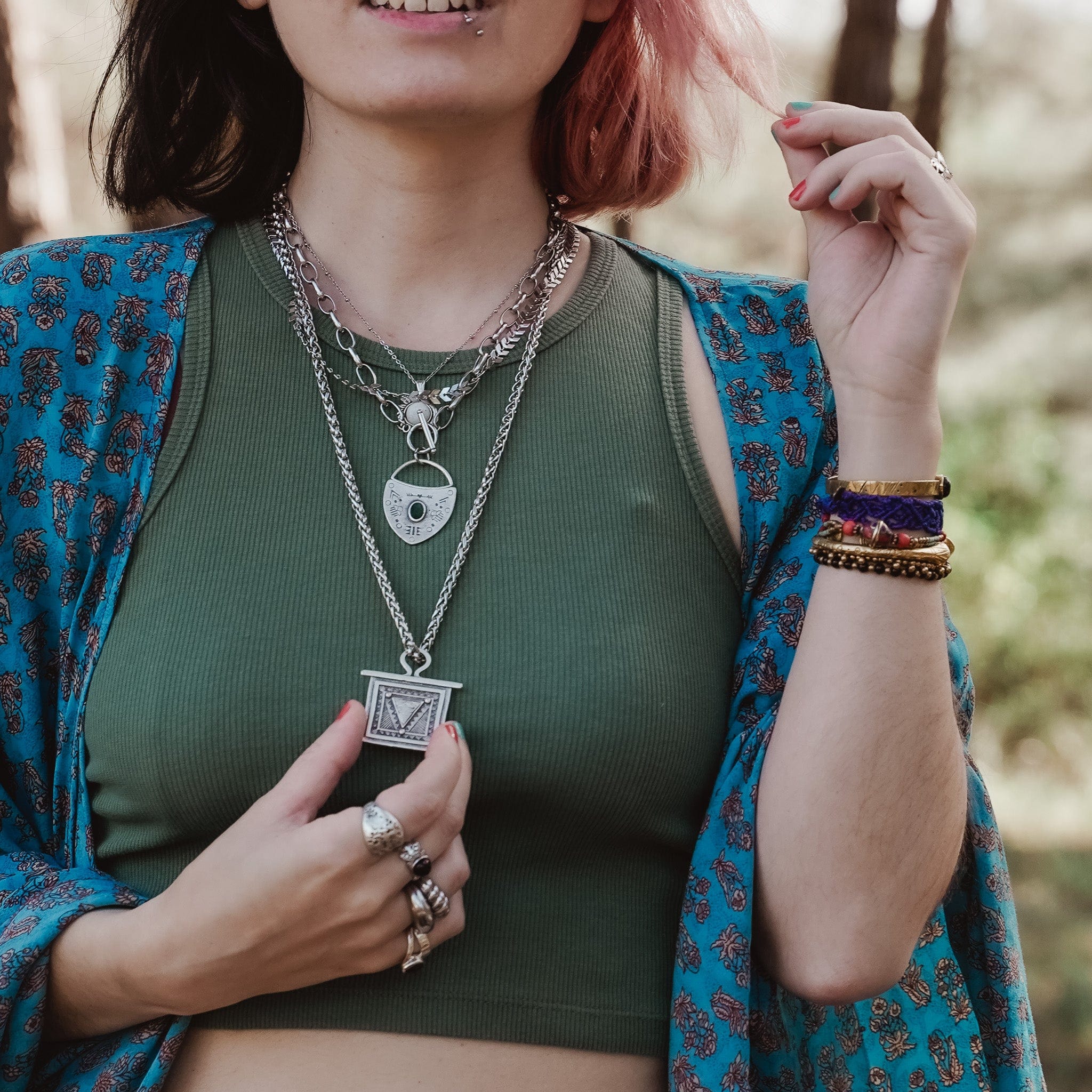 Vacation Vibes Necklace - Image 4