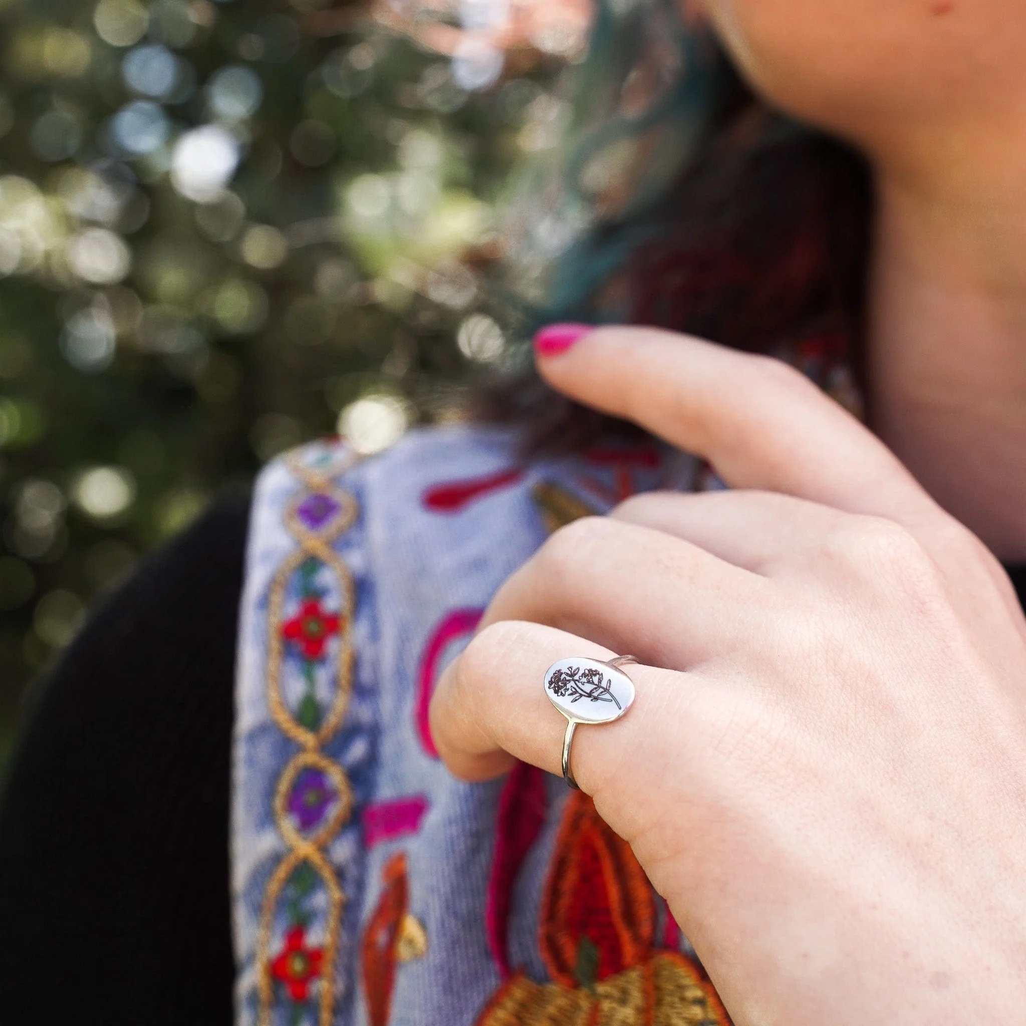 Viva Petal Ring - Image 2