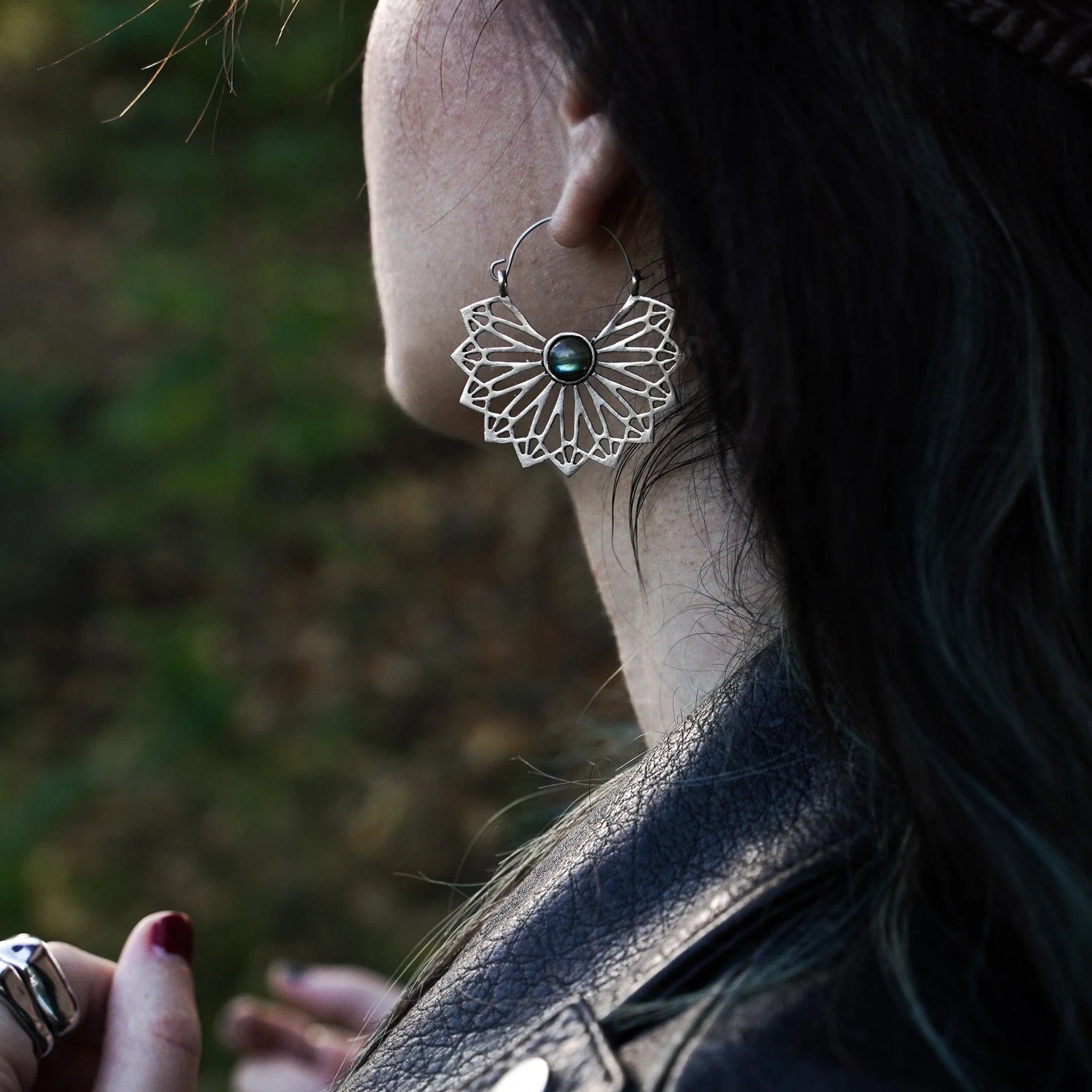 Wandergleam Earrings