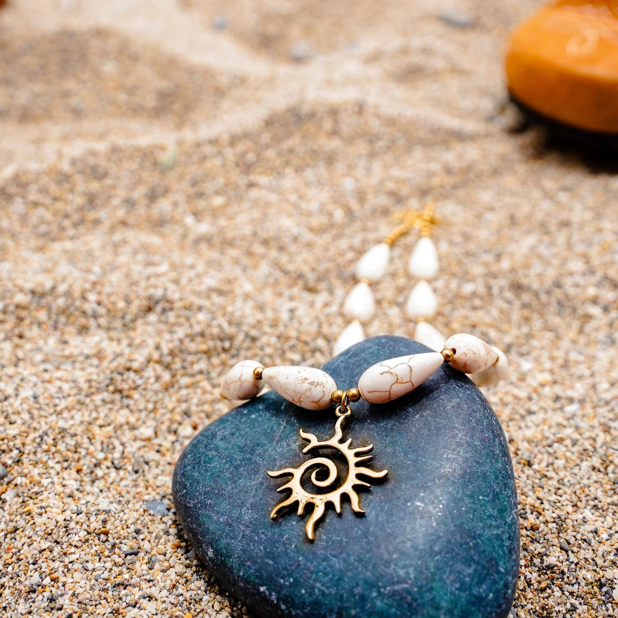 White Heat Necklace - Image 2