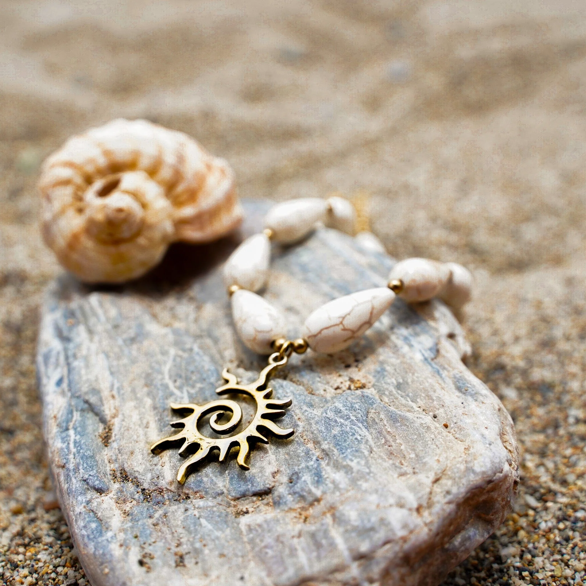 White Heat Necklace - Image 4
